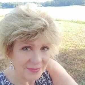 Meet your Posher, Debra